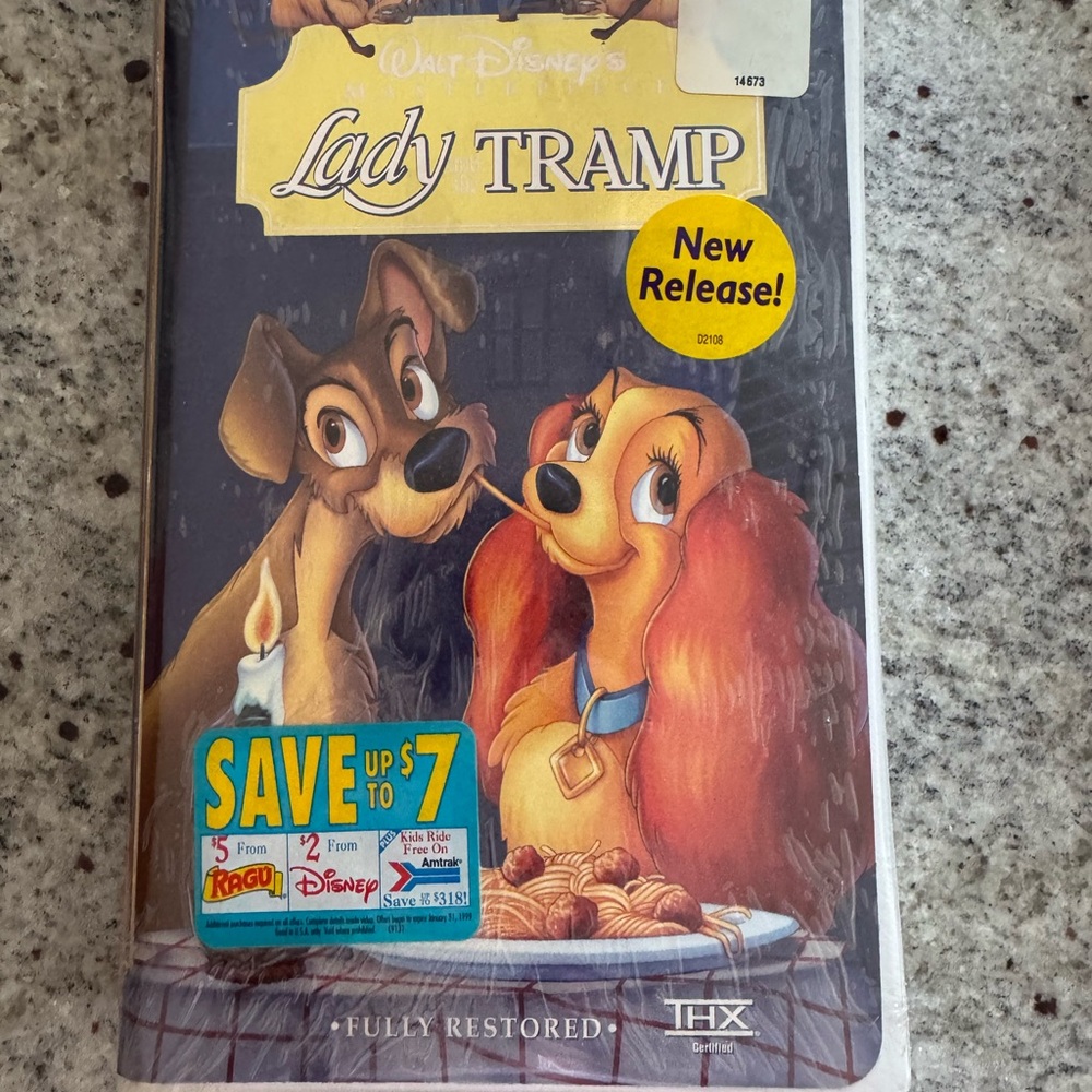 Disney's Lady and the Tramp VHS - NEW
